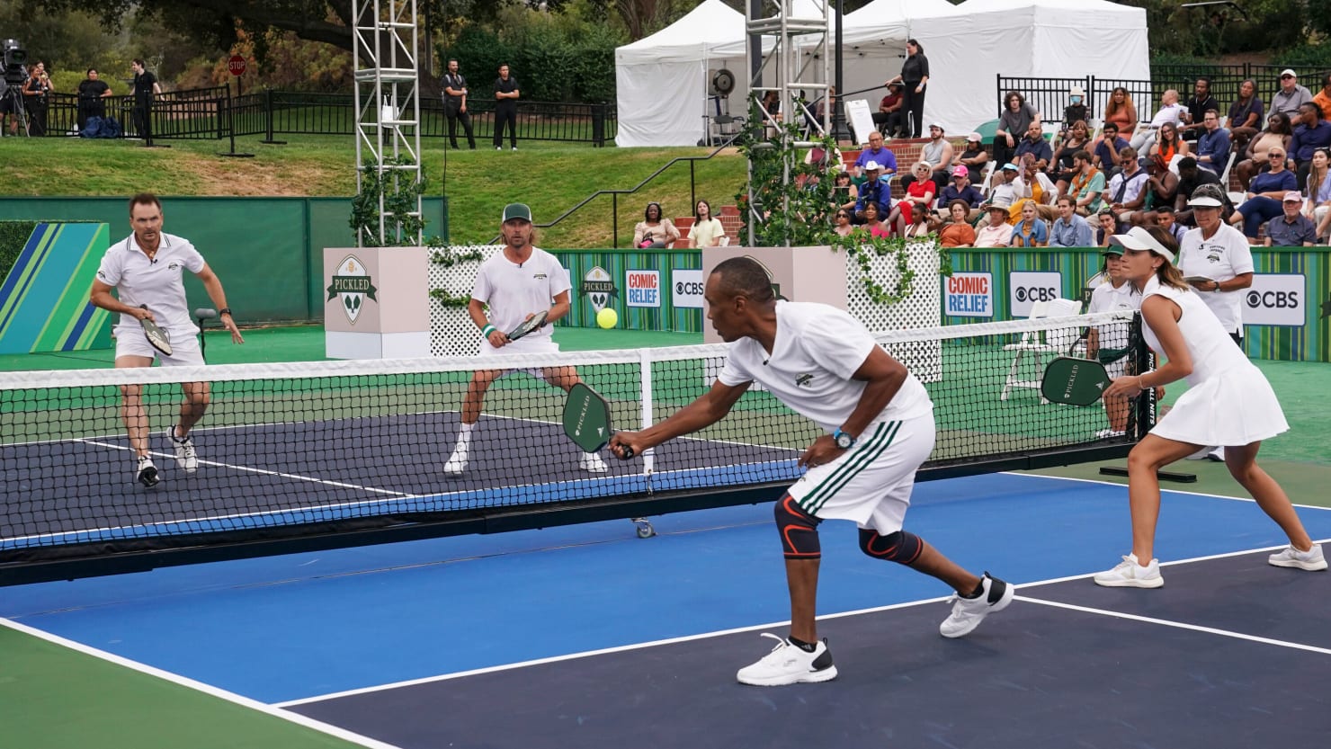 Diversity in Pickleball: Breaking Barriers and Building Community
